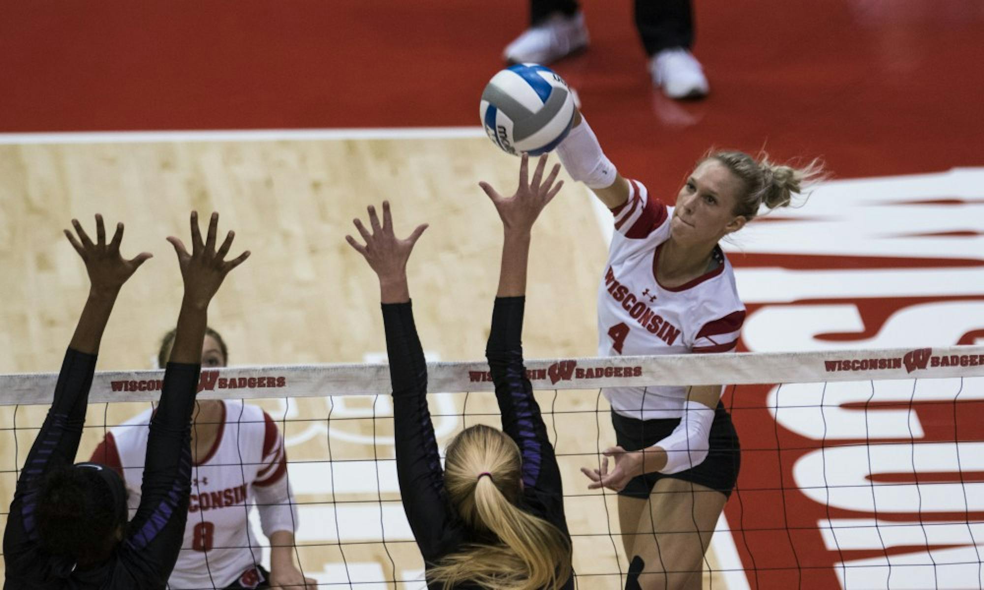 Kelli Bates and the Badgers advanced to the Sweet Sixteen after two postseason road sweeps.