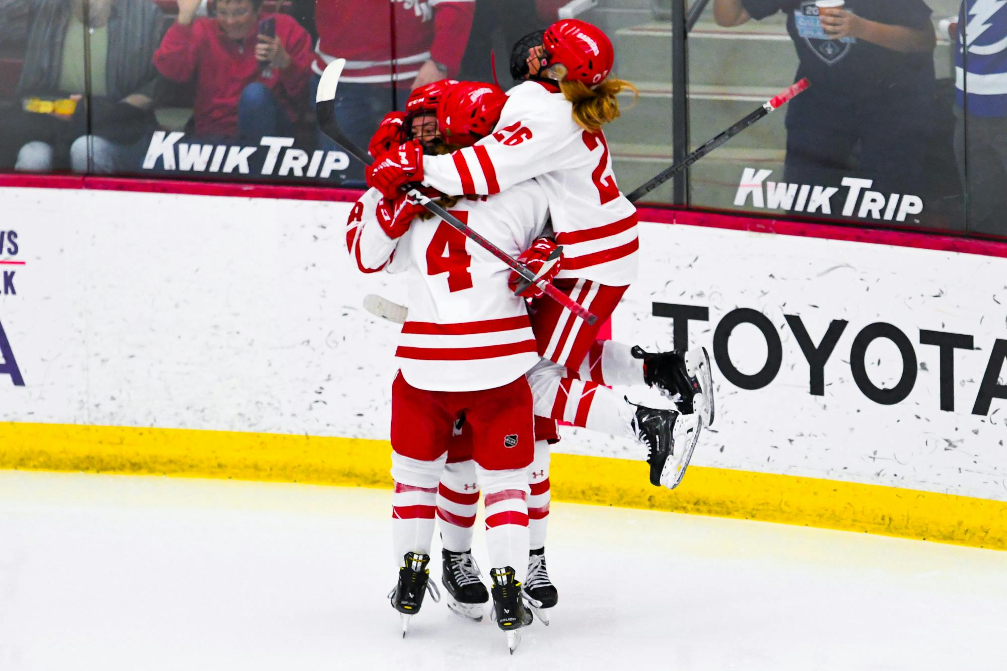 Wisconsin Womens Hockey vs St Cloud5937.JPG