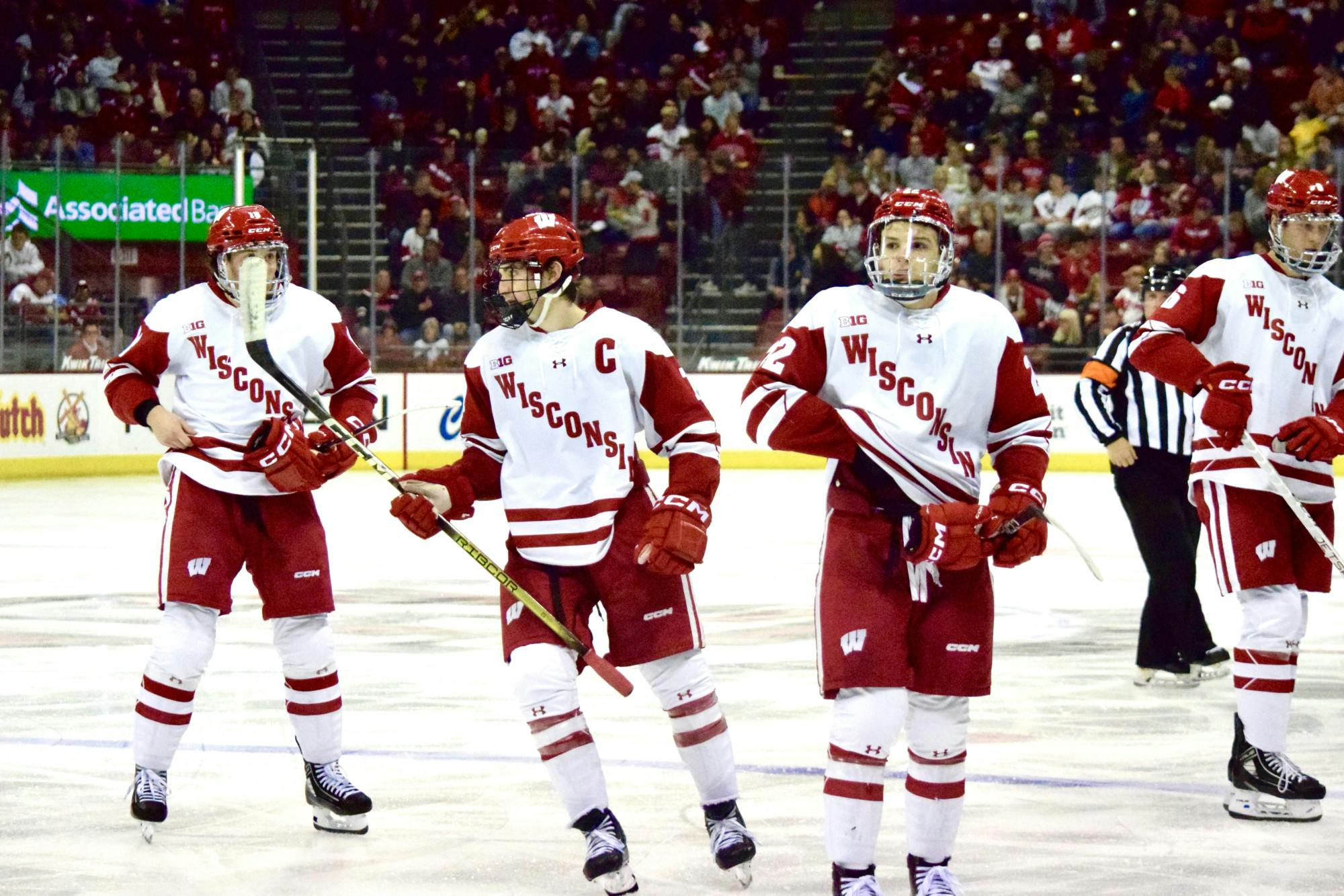 Wisconsin Men's Hockey vs Michigan0834.jpg