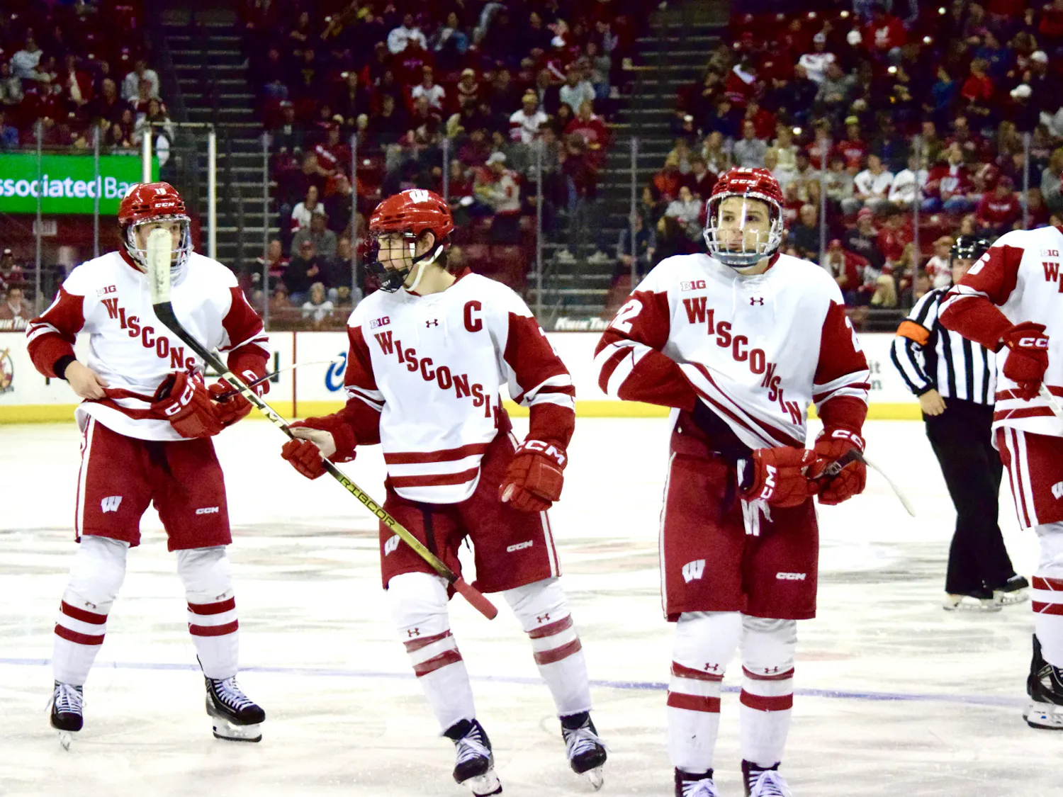 Wisconsin Men's Hockey vs Michigan0834.jpg