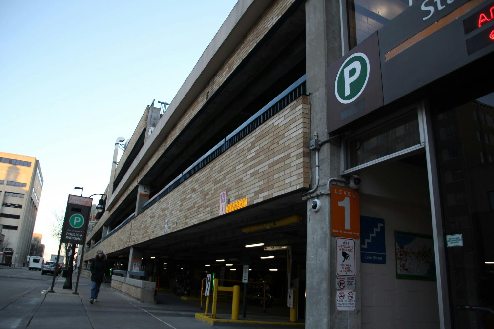 Drake White-Bergey State Lake Street Parking Garage.JPG