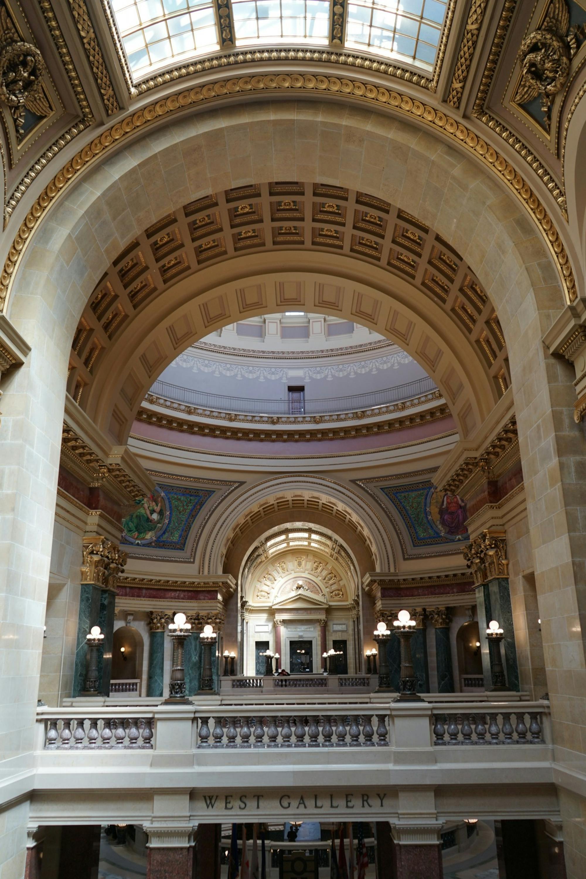 CapitolInterior1.JPG