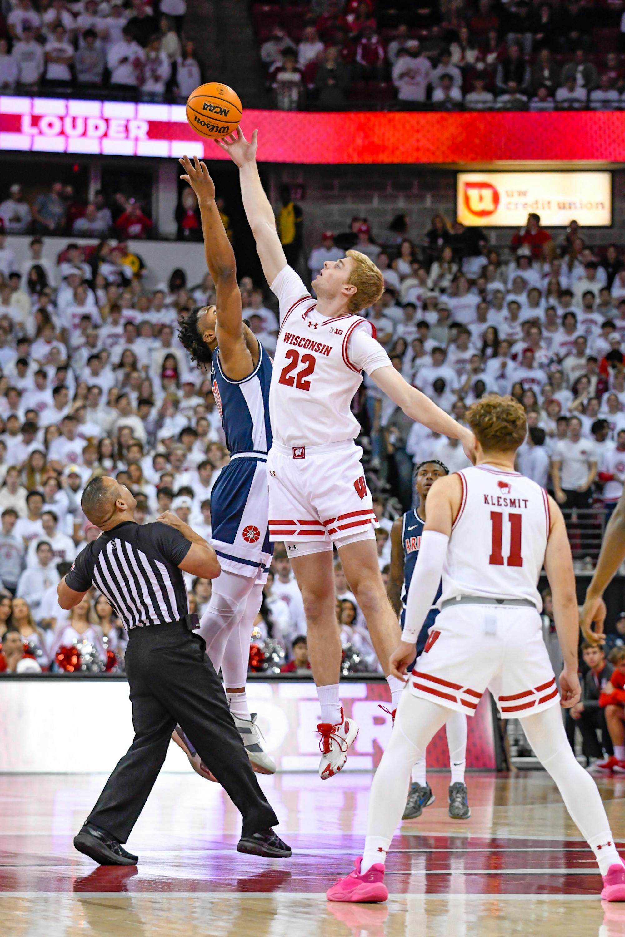 Wisconsin Men's Basketball vs Arizona842.jpg