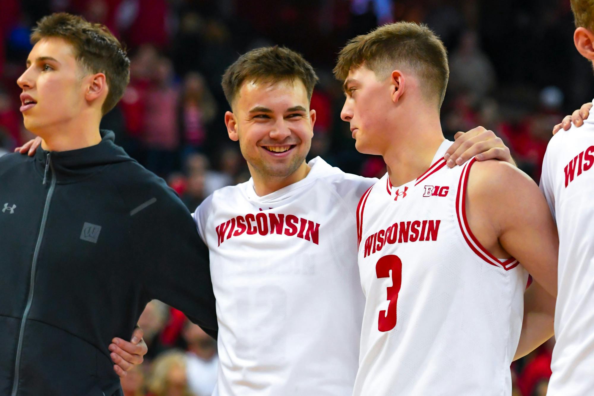 Wisconsin Men’s Basketball Stand Their Ground Against The Scarlet ...