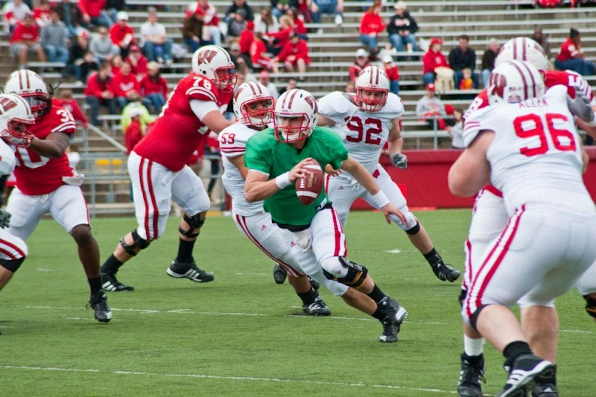 Quaterbacks fail to impress at spring game