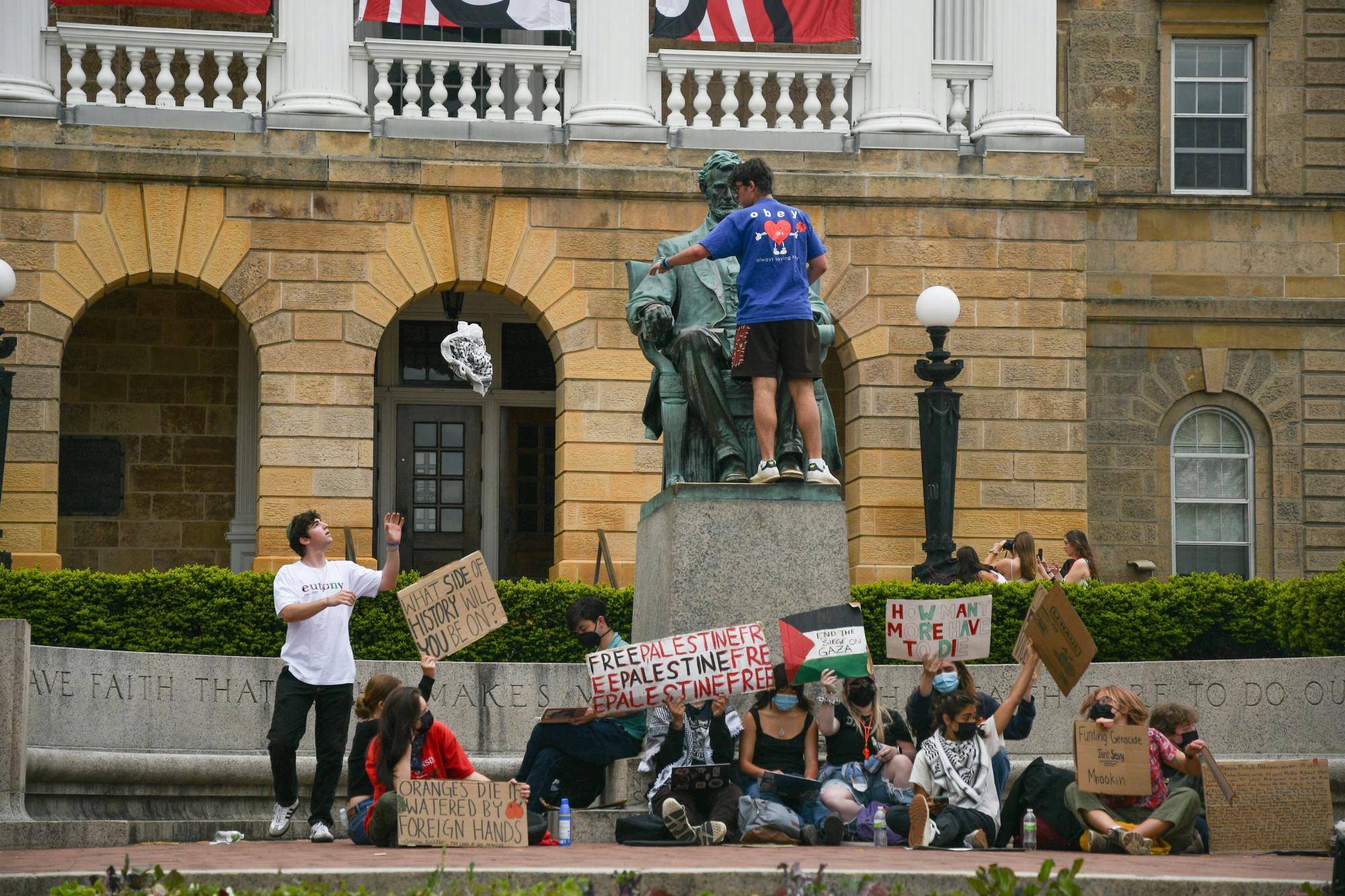 Pro Palestine Protest May 4-03.jpg