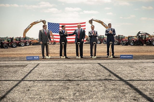 Donald_Trump_Foxconn_groundbreaking_2018-06-28.jpg