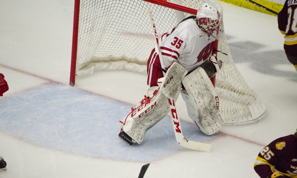 Kristen Campbell made a season-high 30 saves, including 18 in the third period, to hold off the Gophers on Sunday.