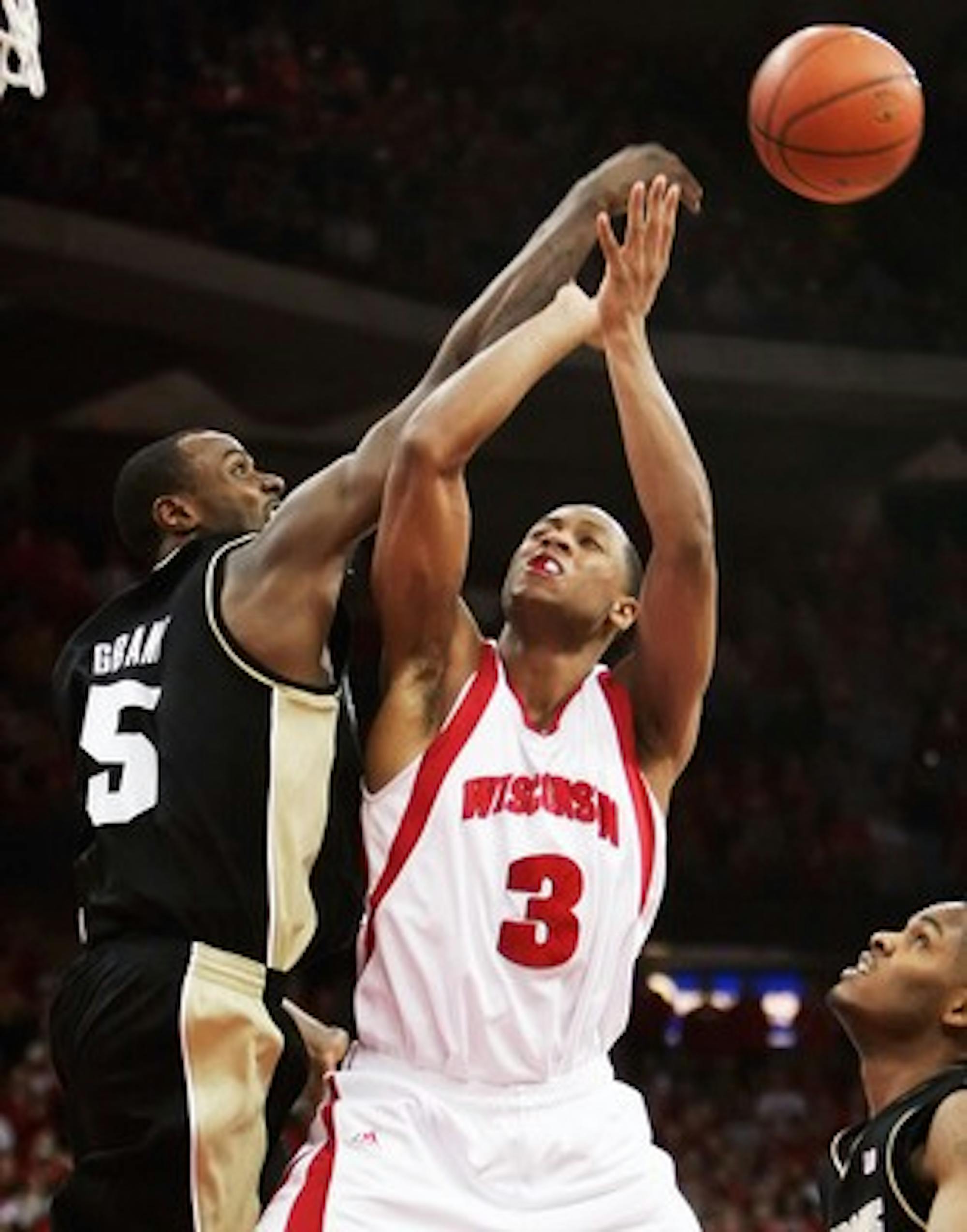 Free throws, rebounding advantage not enough for Badgers