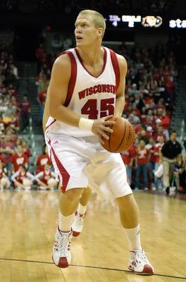 Krabbenhoft expands role as a Badger
