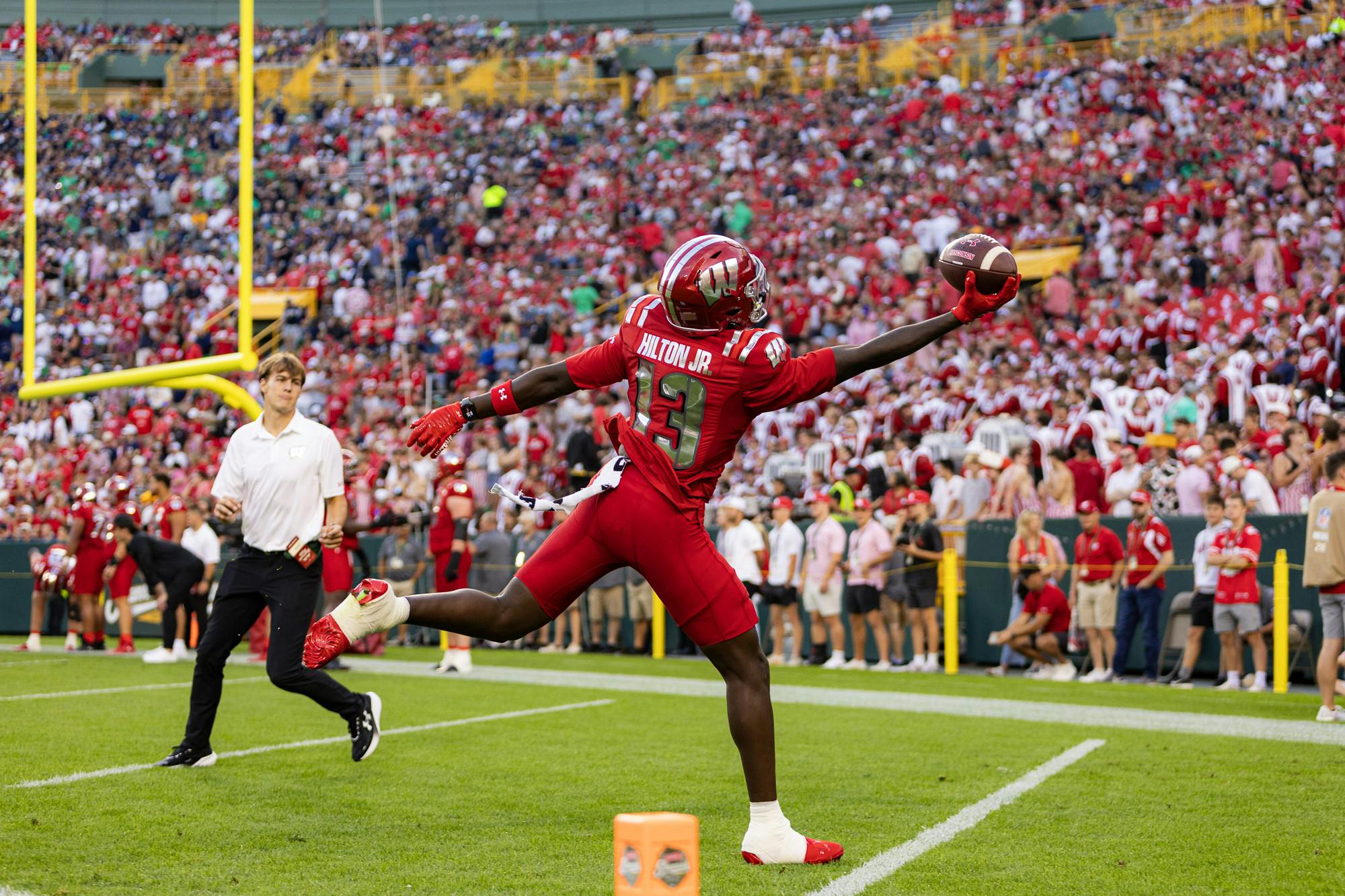 26_09_06-Kim-Notre_Dame_Wisc_Football-DC (10 of 33).jpg