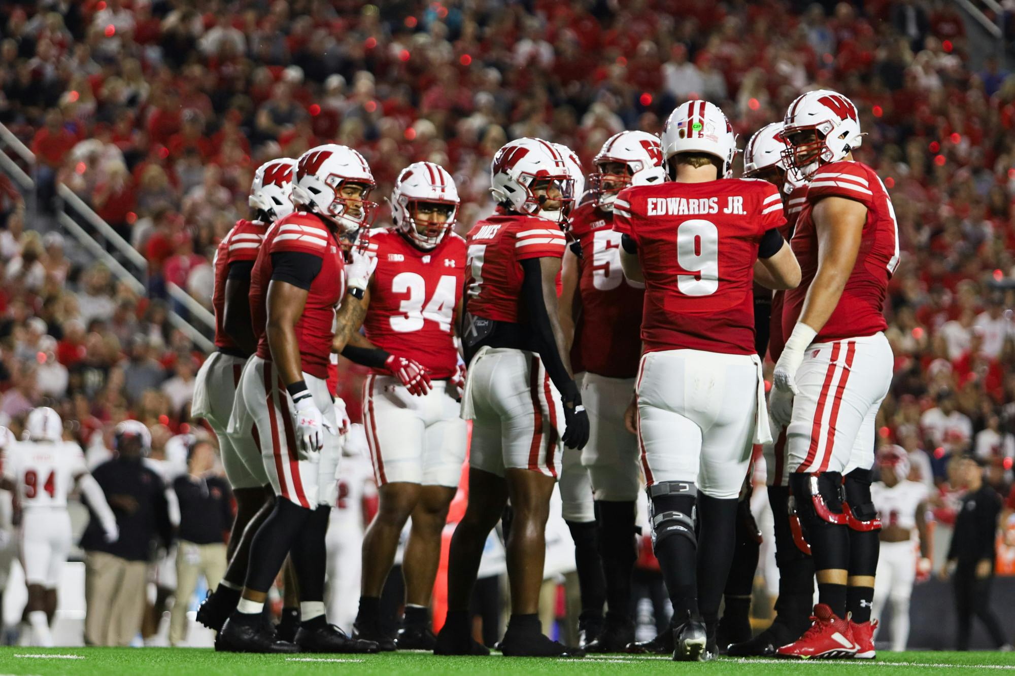 25-8-28_WiscFB vs MiamiOH_Tuffnell-101.jpg