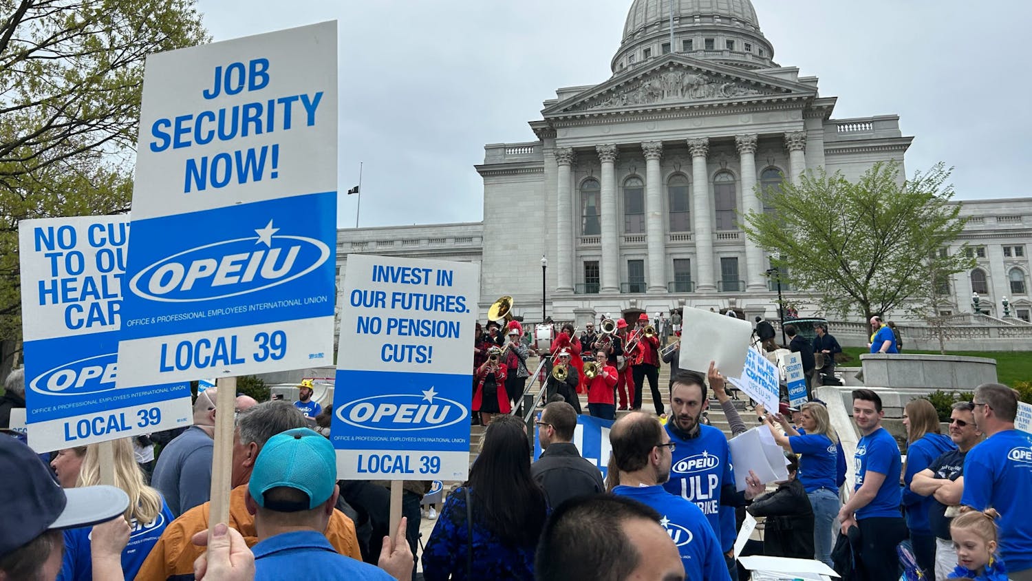 jobsecurityprotestmadisoncapitol.jpg