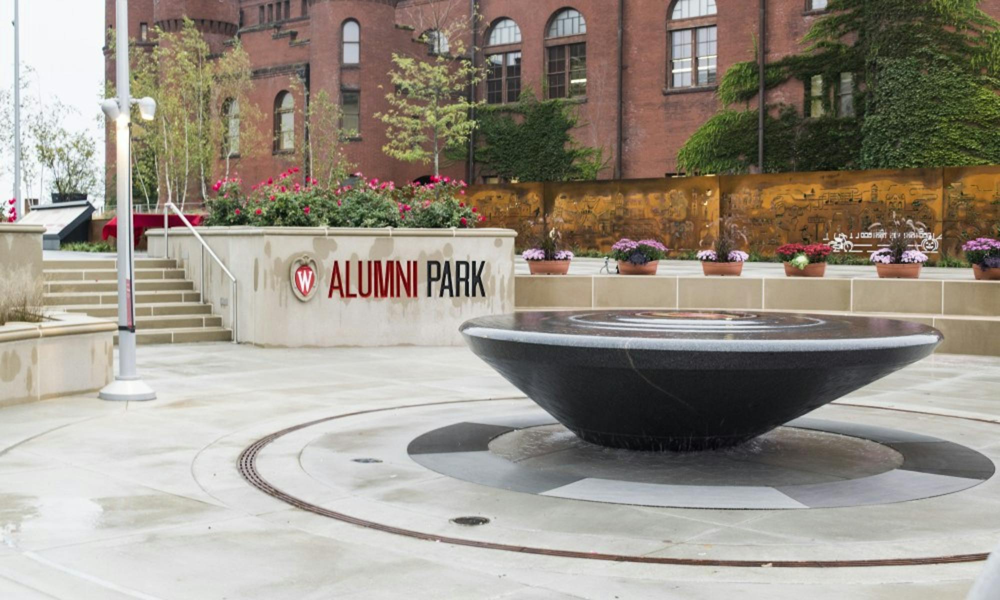 SmithGroupJJR &mdash; the design firm that served as the lead park designer for Alumni Park &mdash; received an award Thursday from the Wisconsin Chapter of the American Society of Landscape Architects for the planning and design of the new park space.