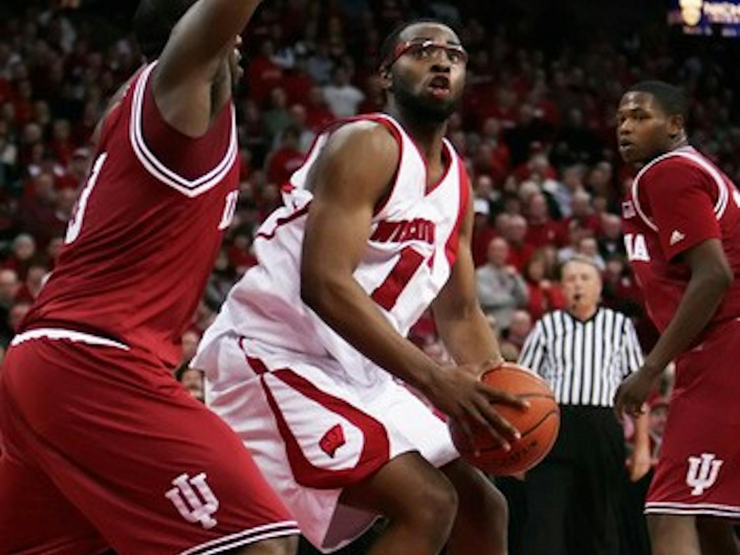 Badgers down Hoosiers at home