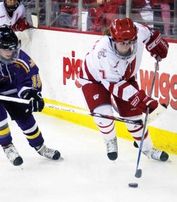Women's hockey team glides into Final Faceoff