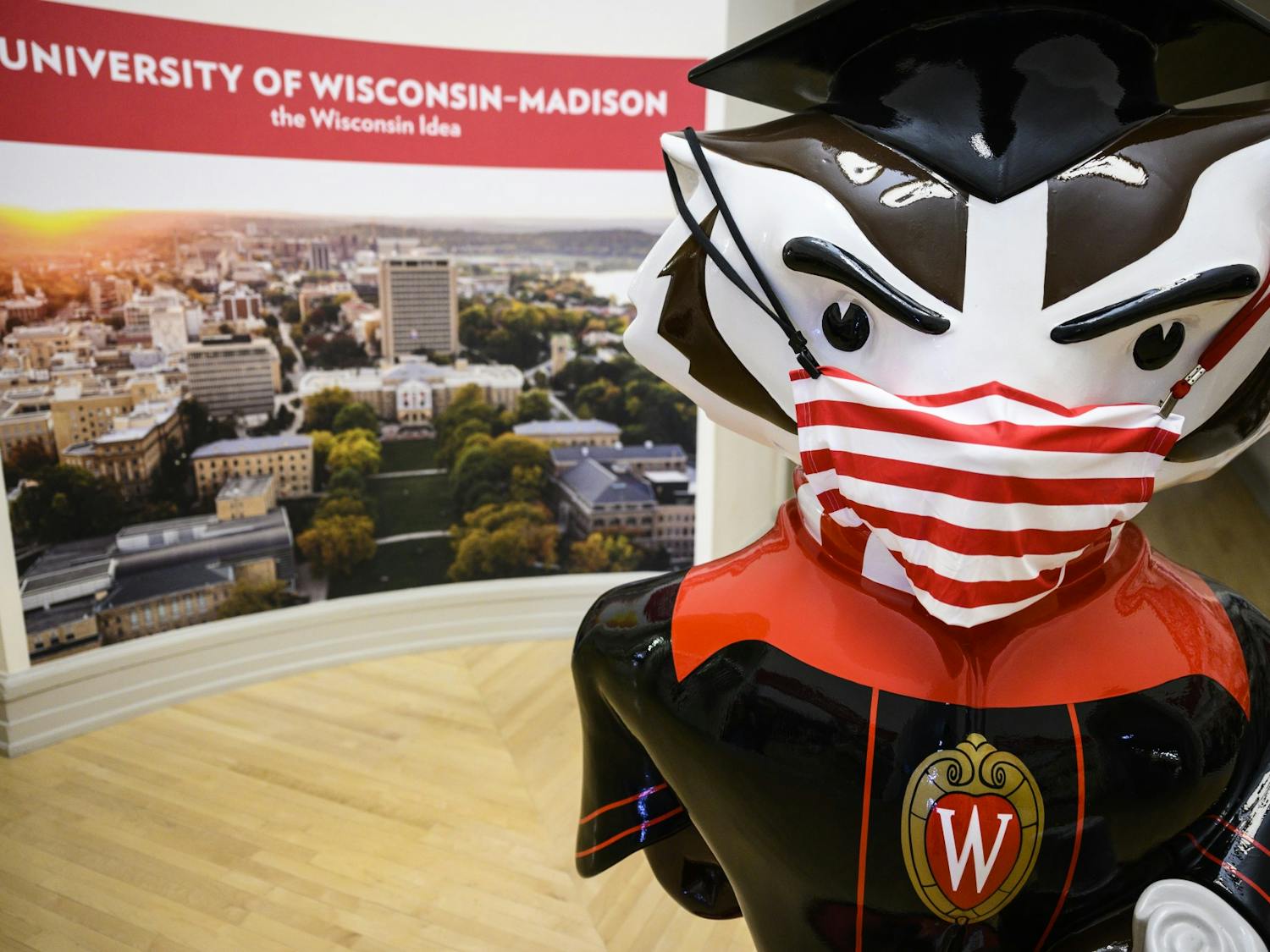 Graduation_Bucky_mask20_1258
