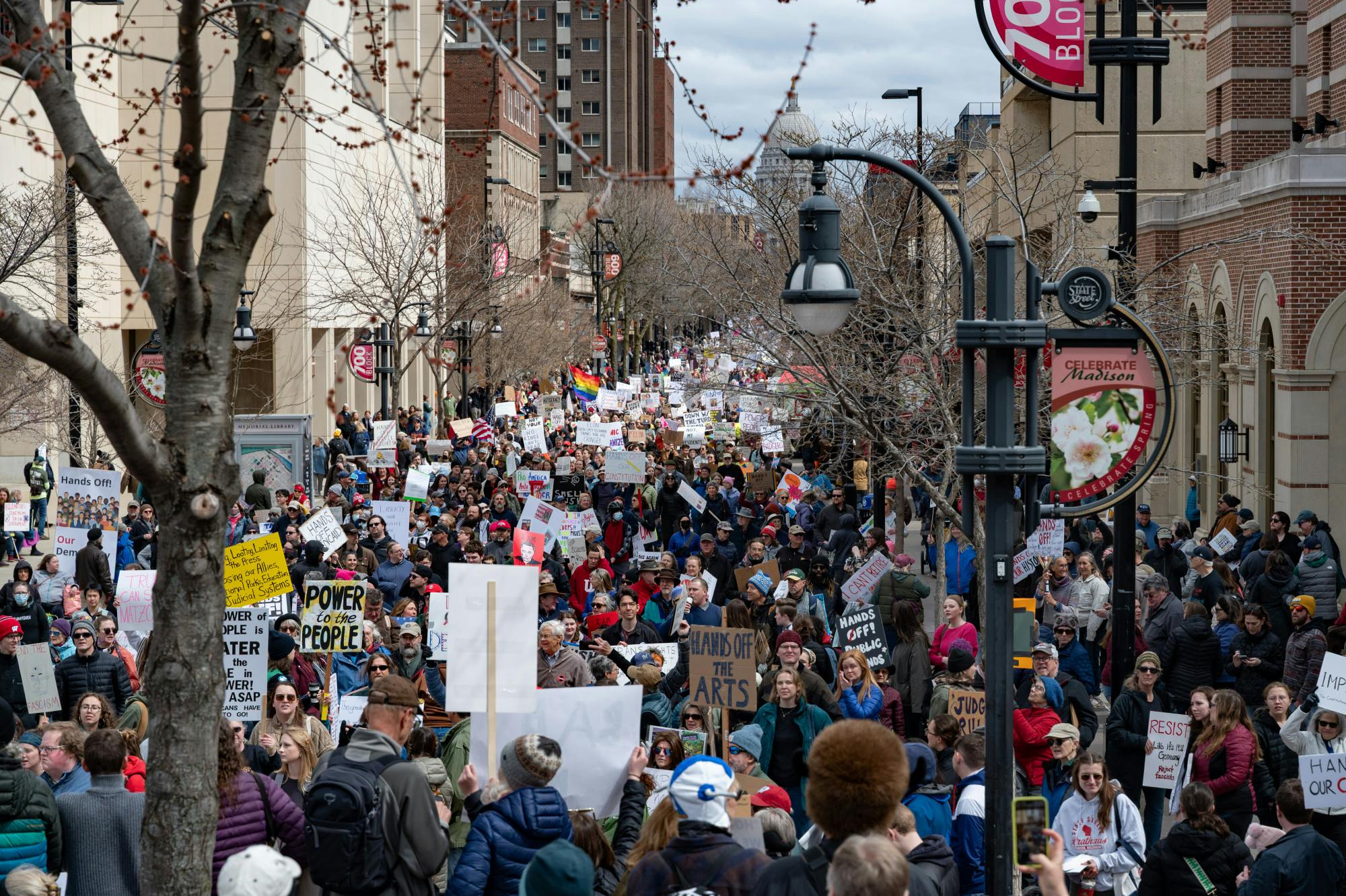 (25-04-05)_Piper_Capitol_Protest_4_5-04.jpg