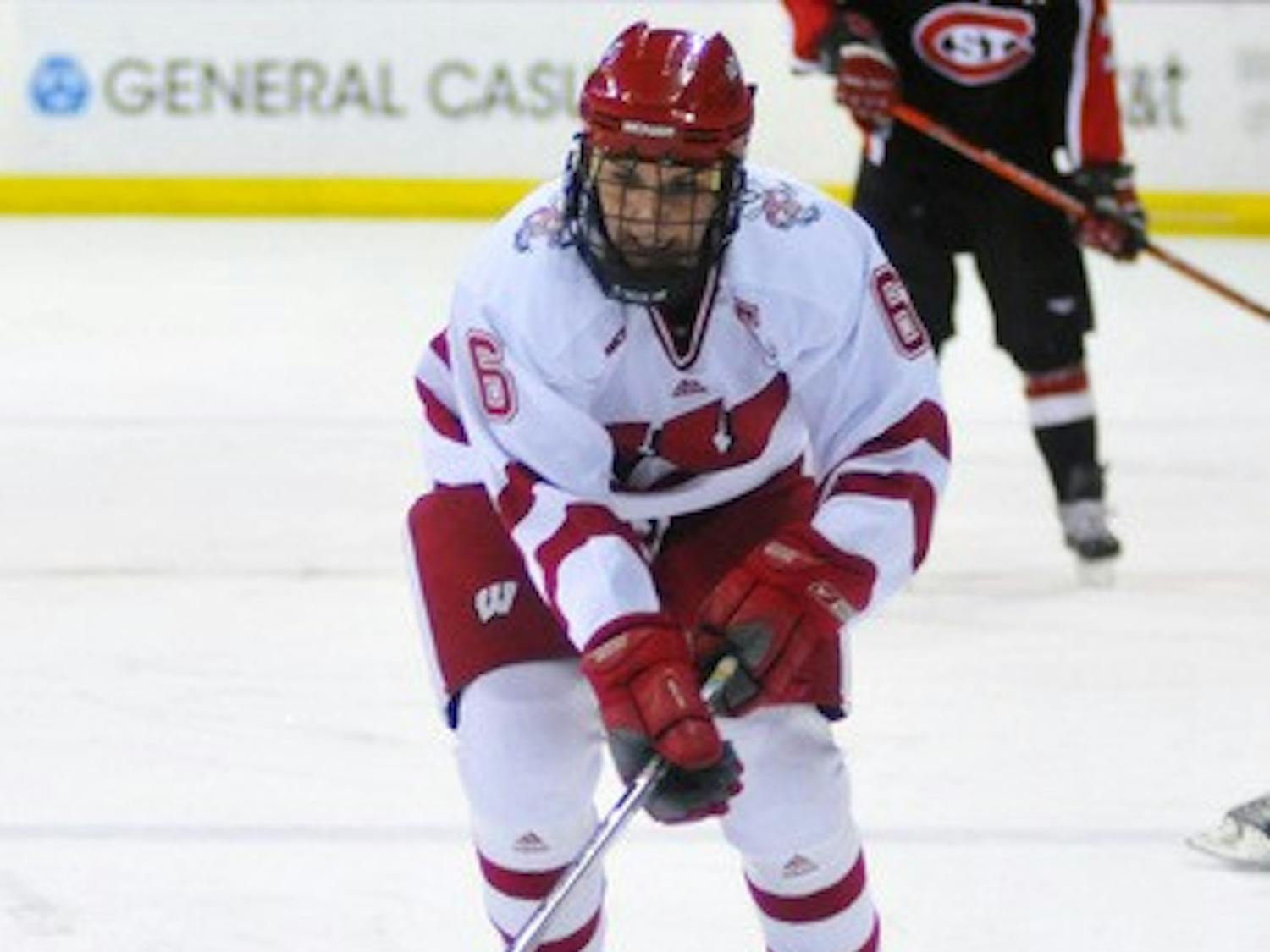 UW women's hockey strives to continue success against Sioux