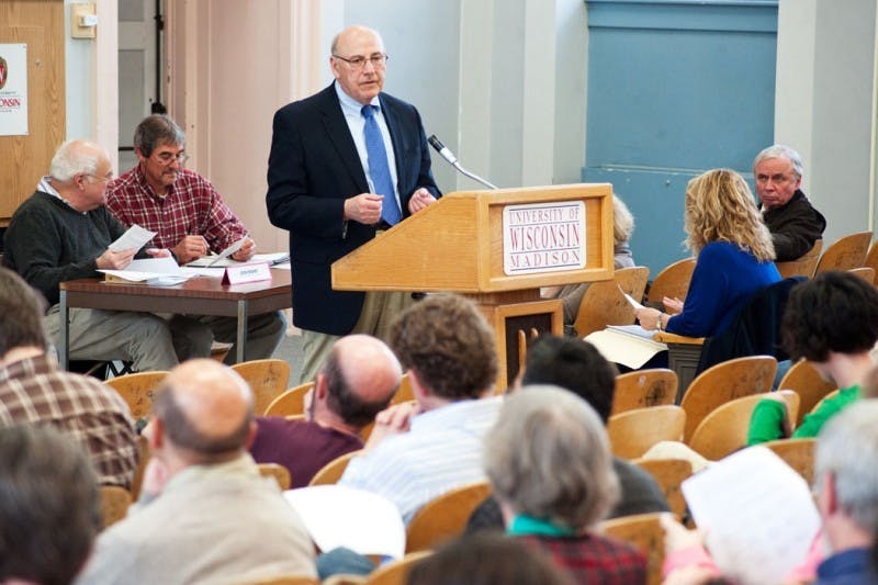 Faculty Senate backs Badger Partnership