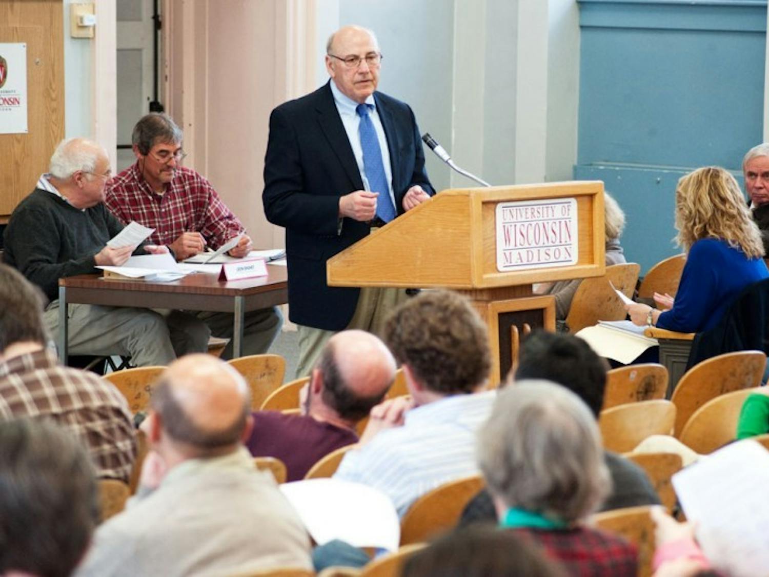 Faculty Senate backs Badger Partnership