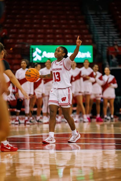 Wisconsin women’s basketball falls to Michigan in second straight loss