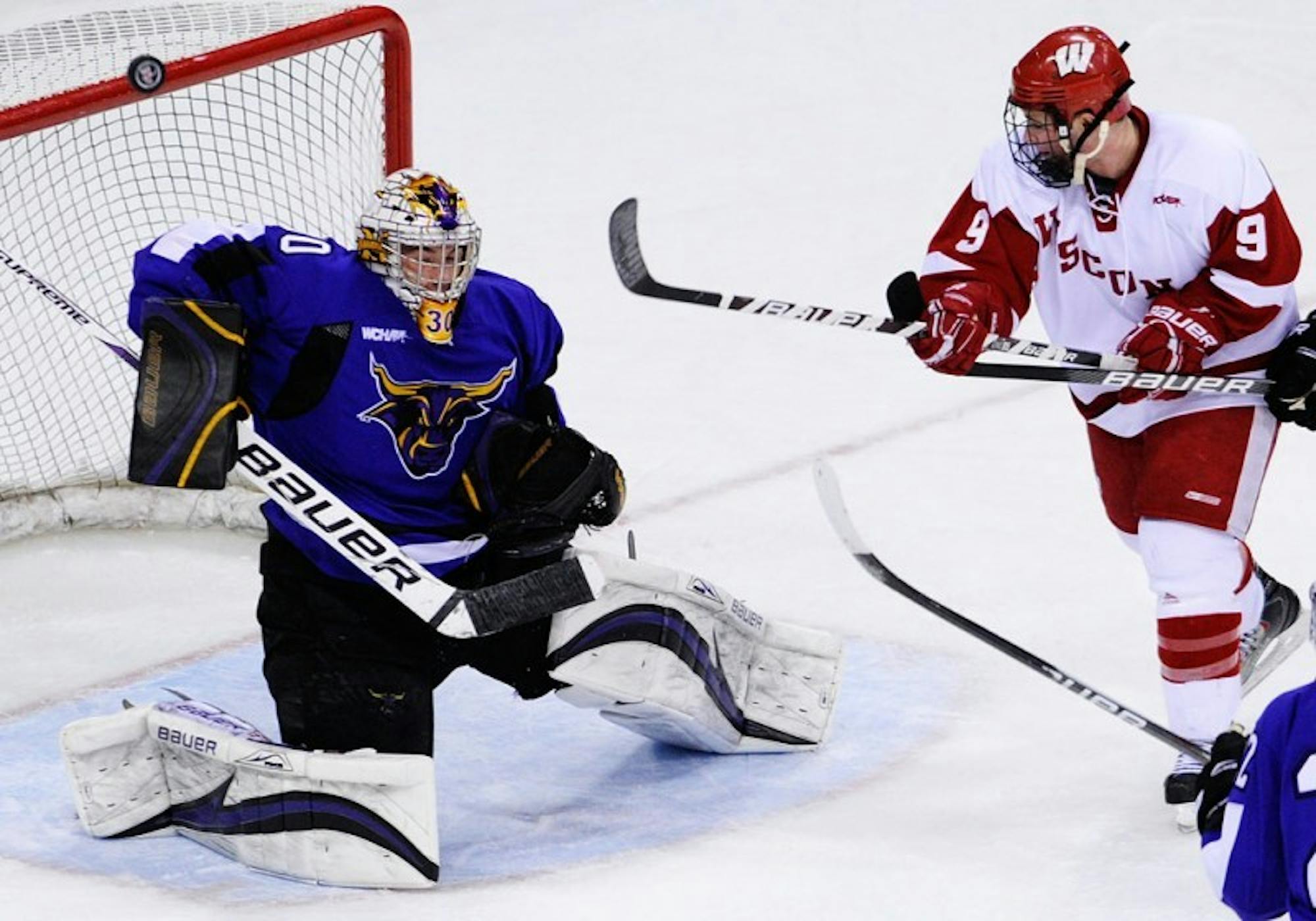 UW to host St. Cloud as WCHA race heats up