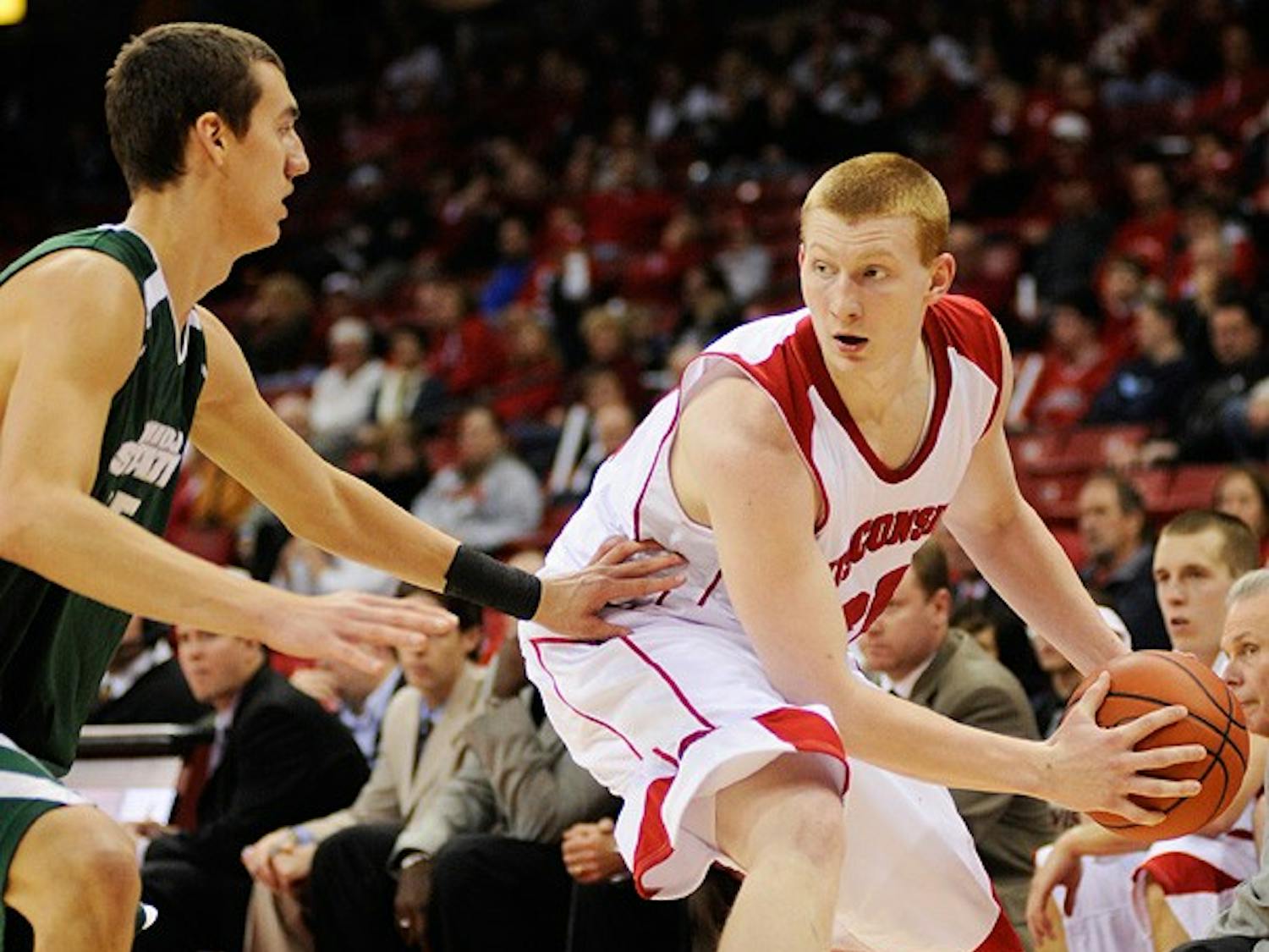 Badgers look to stay in race against Indiana