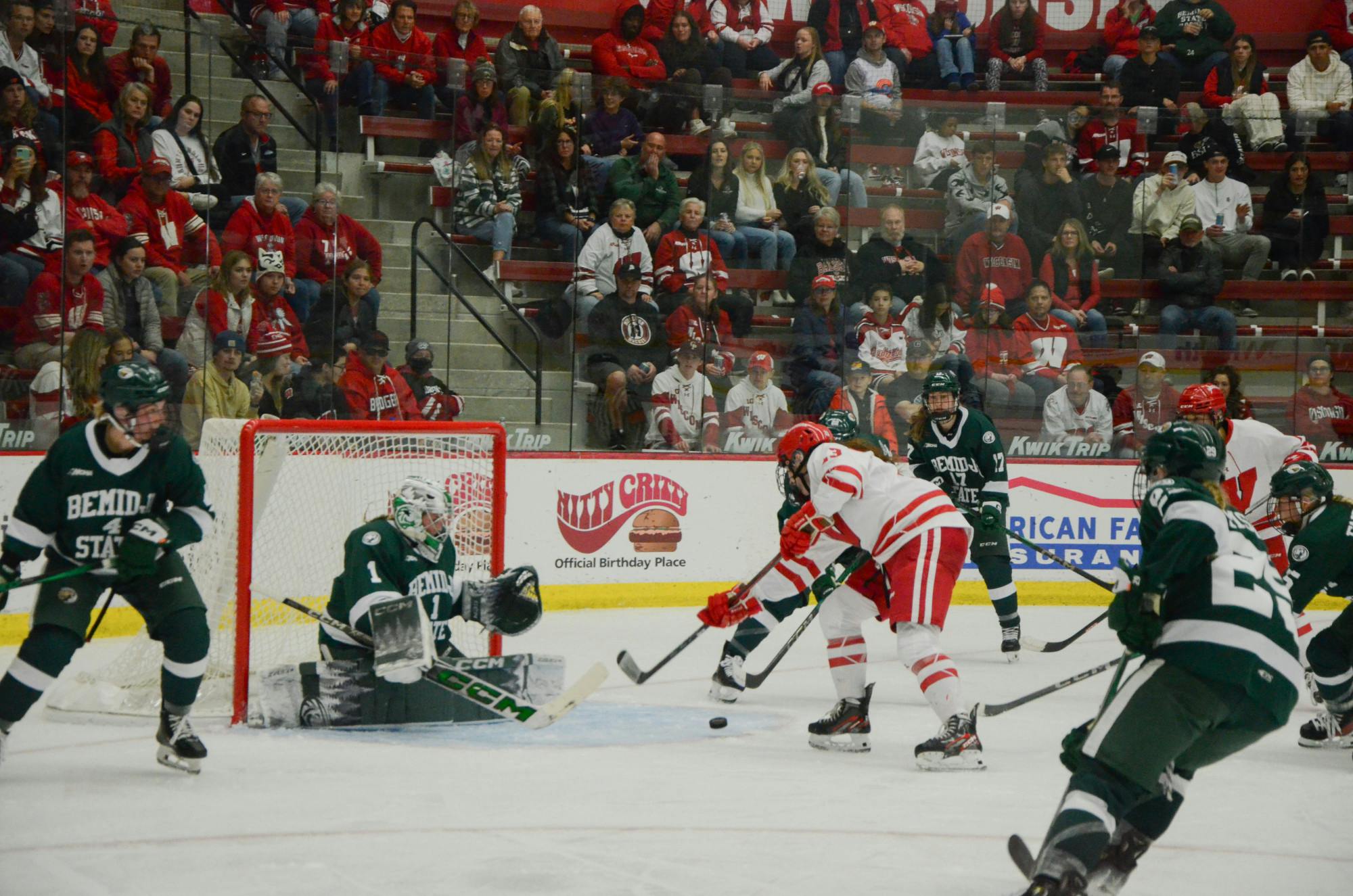 PHOTOS: Badgers Earn 10th Straight Win With 6-0 Sweep Over Bemidji State Beavers