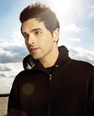 Shade echoes Dashboard's days of glory