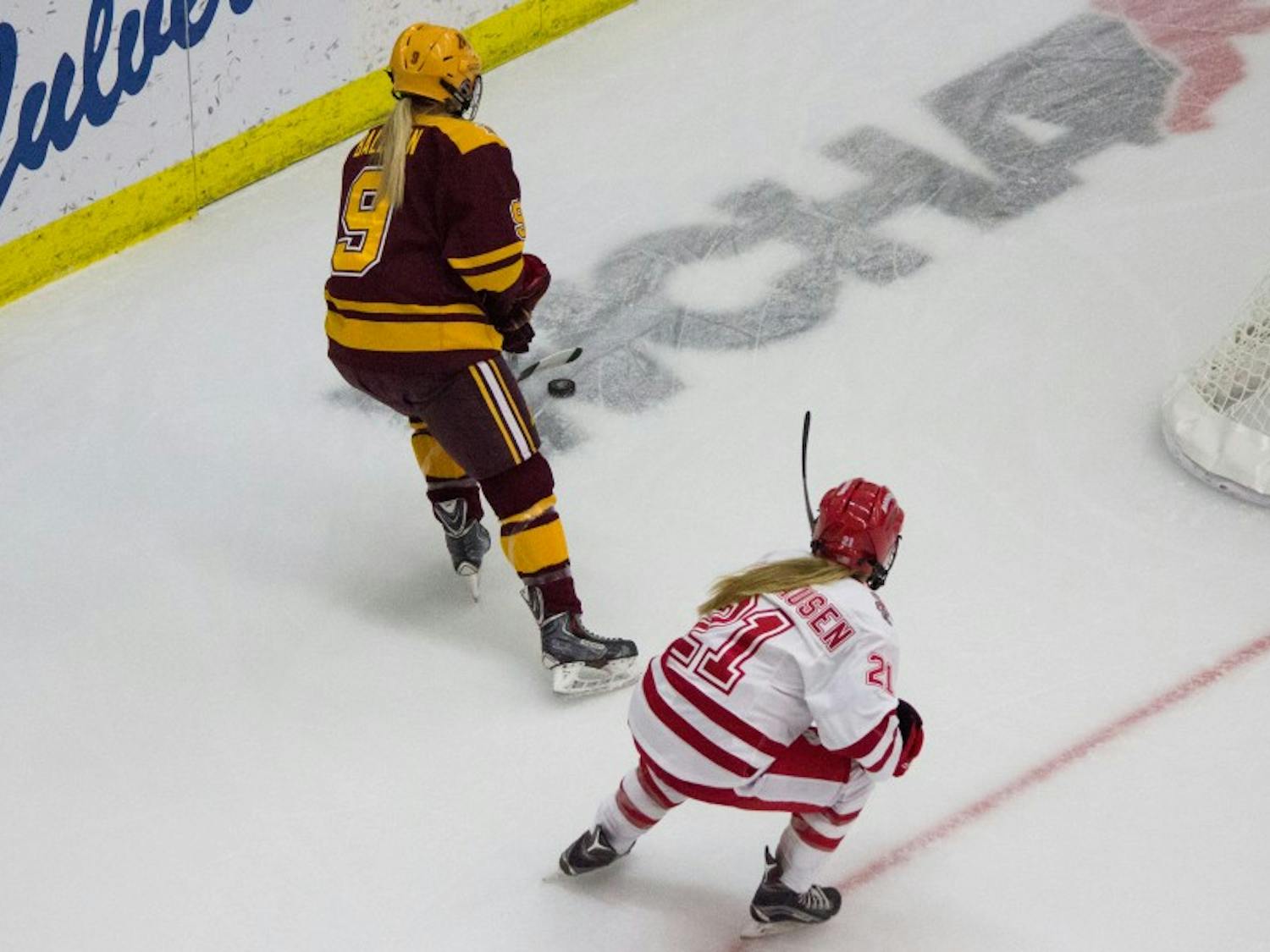 Even with a regular season title in hand,&nbsp;Baylee Wellhausen and the Badgers are looking to sweep Minnesota this weekend