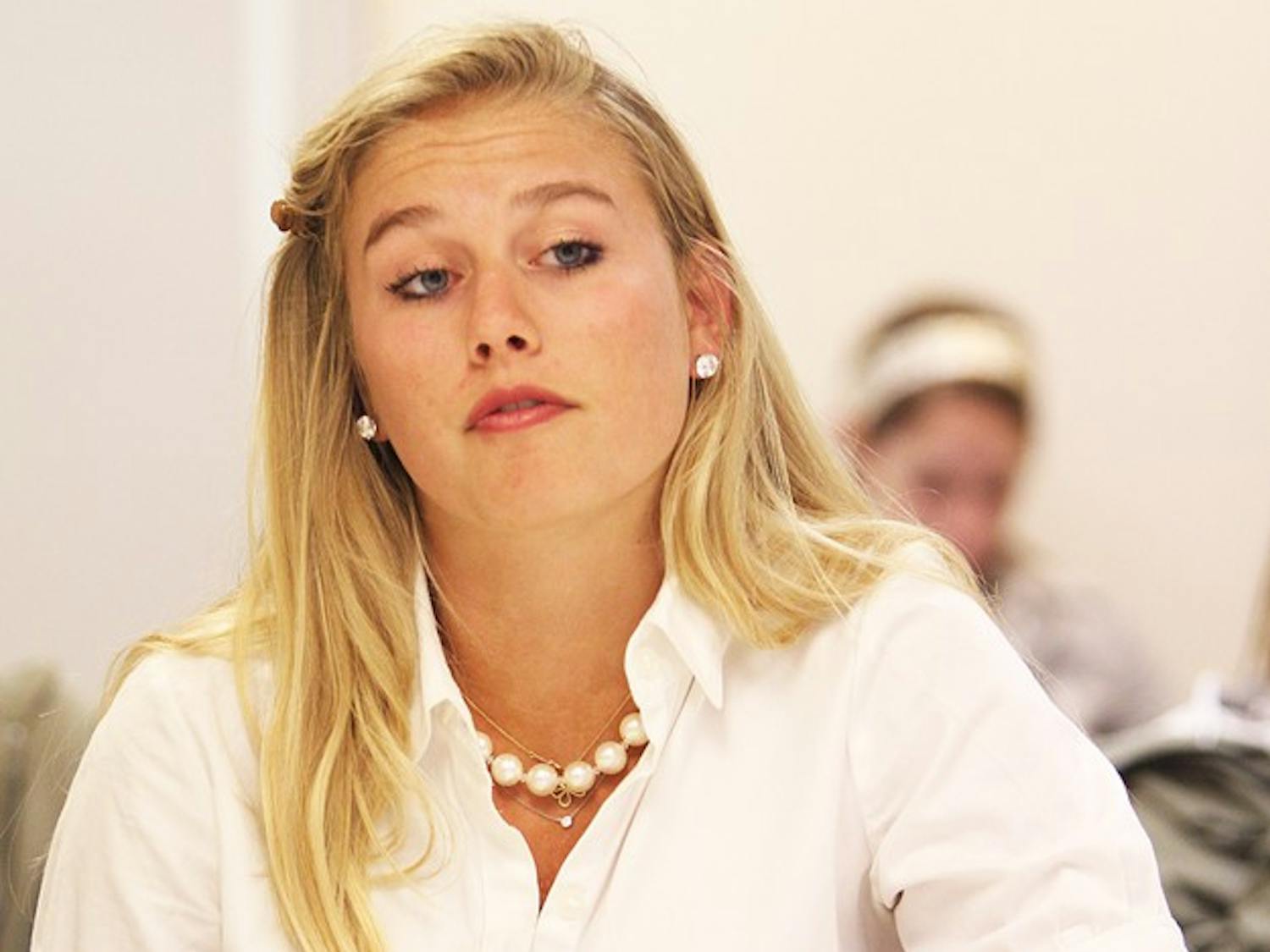 City committee reviews ordinance on lease dates