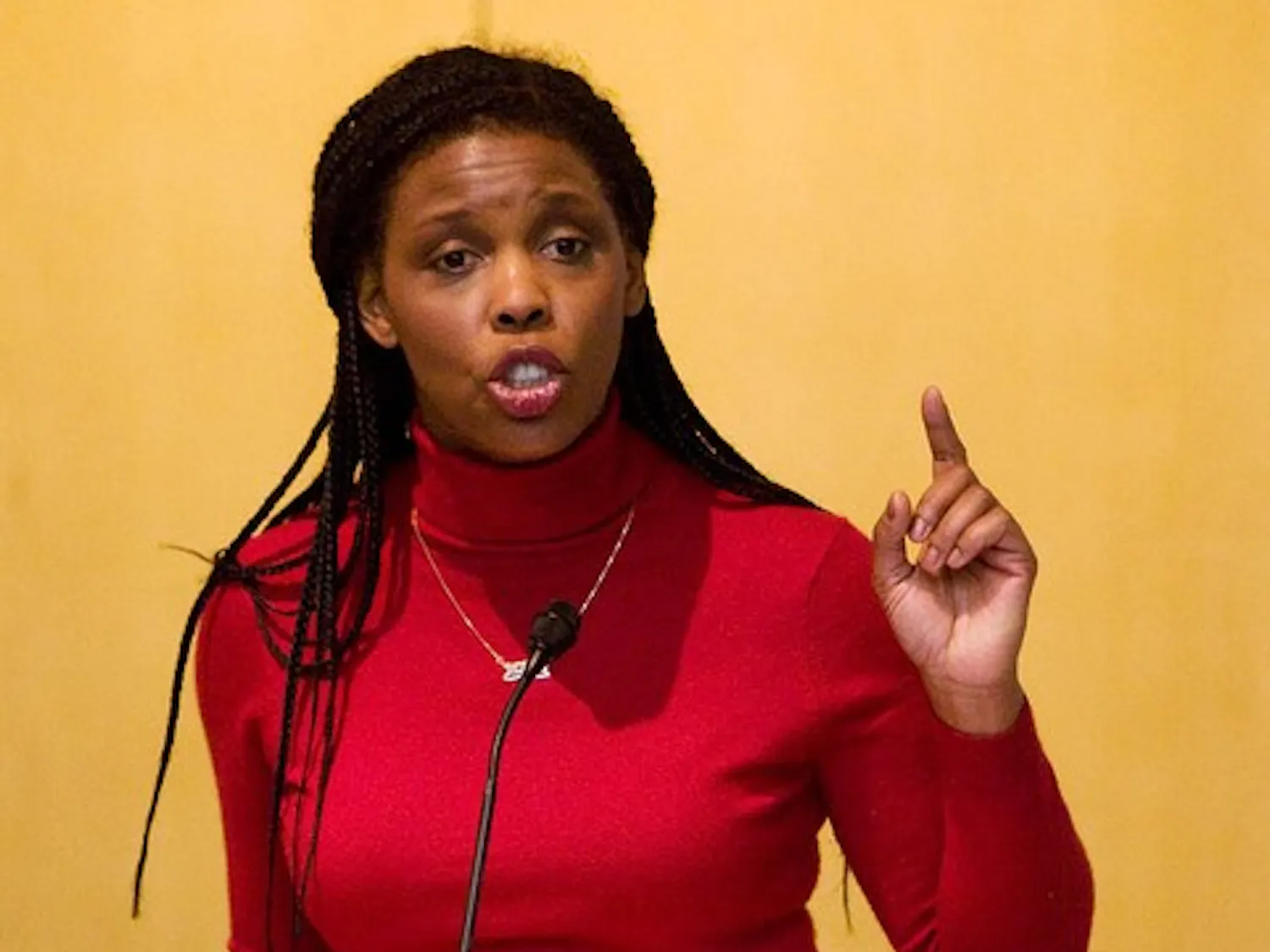 Author advocates education, not welfare, in fighting U.S. poverty