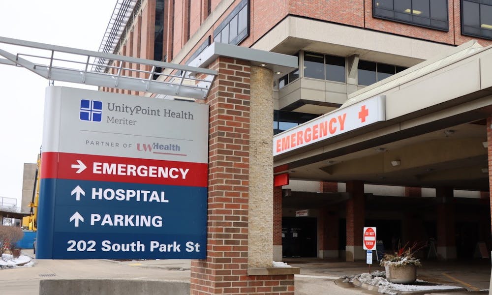 Photo of the emergency entrance to Meriter Hospital