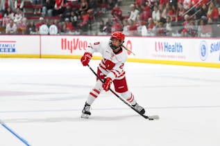 WISCONSIN-WOMENS-HOCKEY-VS-MAINE0929.jpg