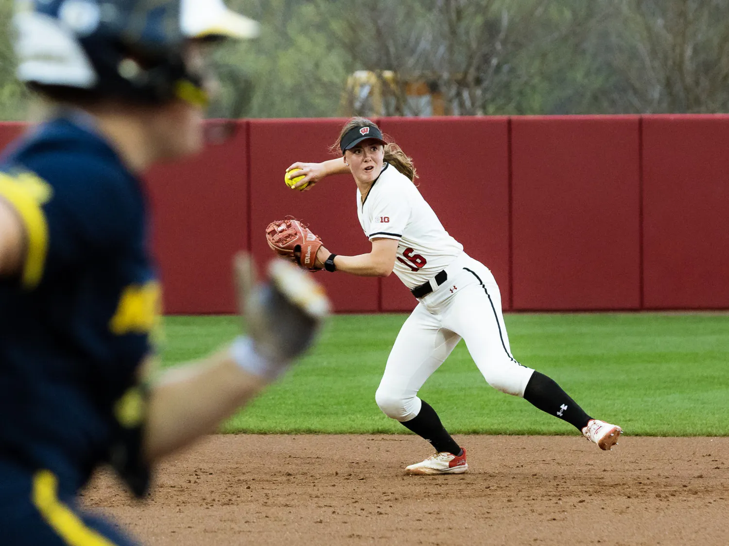 (04_17_2026)_KIM_UW_SOFTBALL_MICHIGAN_4_17_26-1.jpg