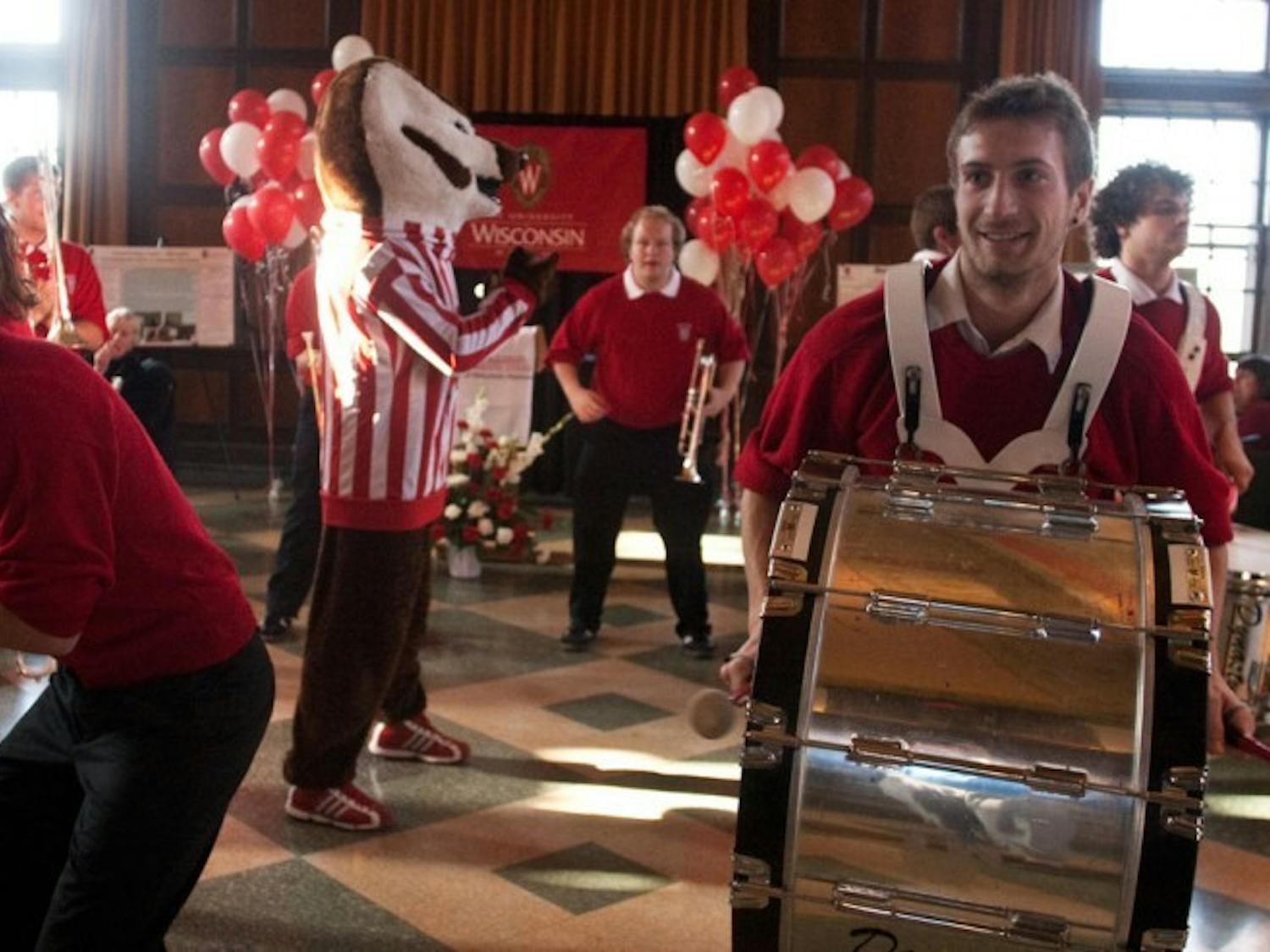 Students, staff celebrate new environmental studies major