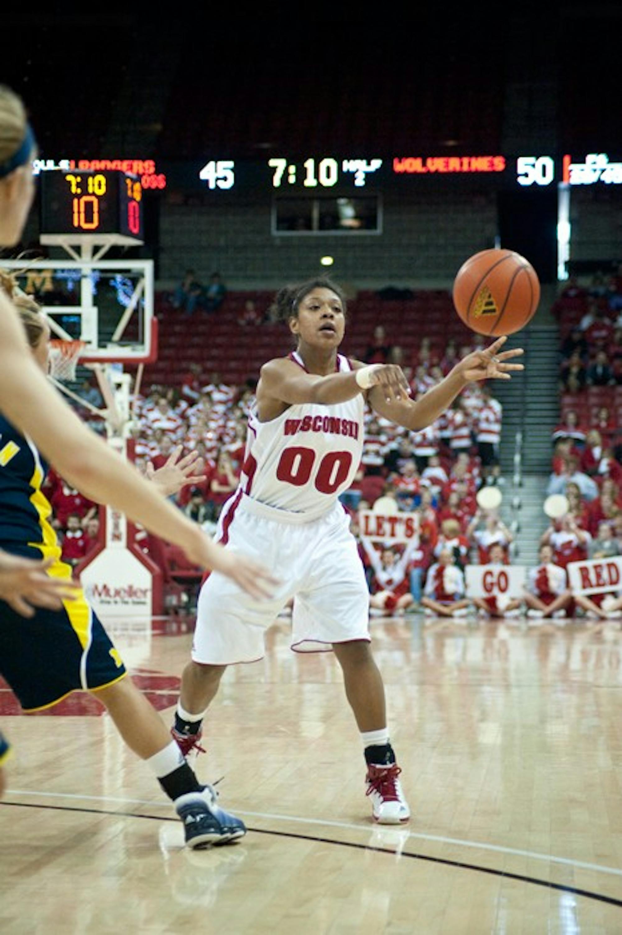 Women's basketball falls to Wolverines