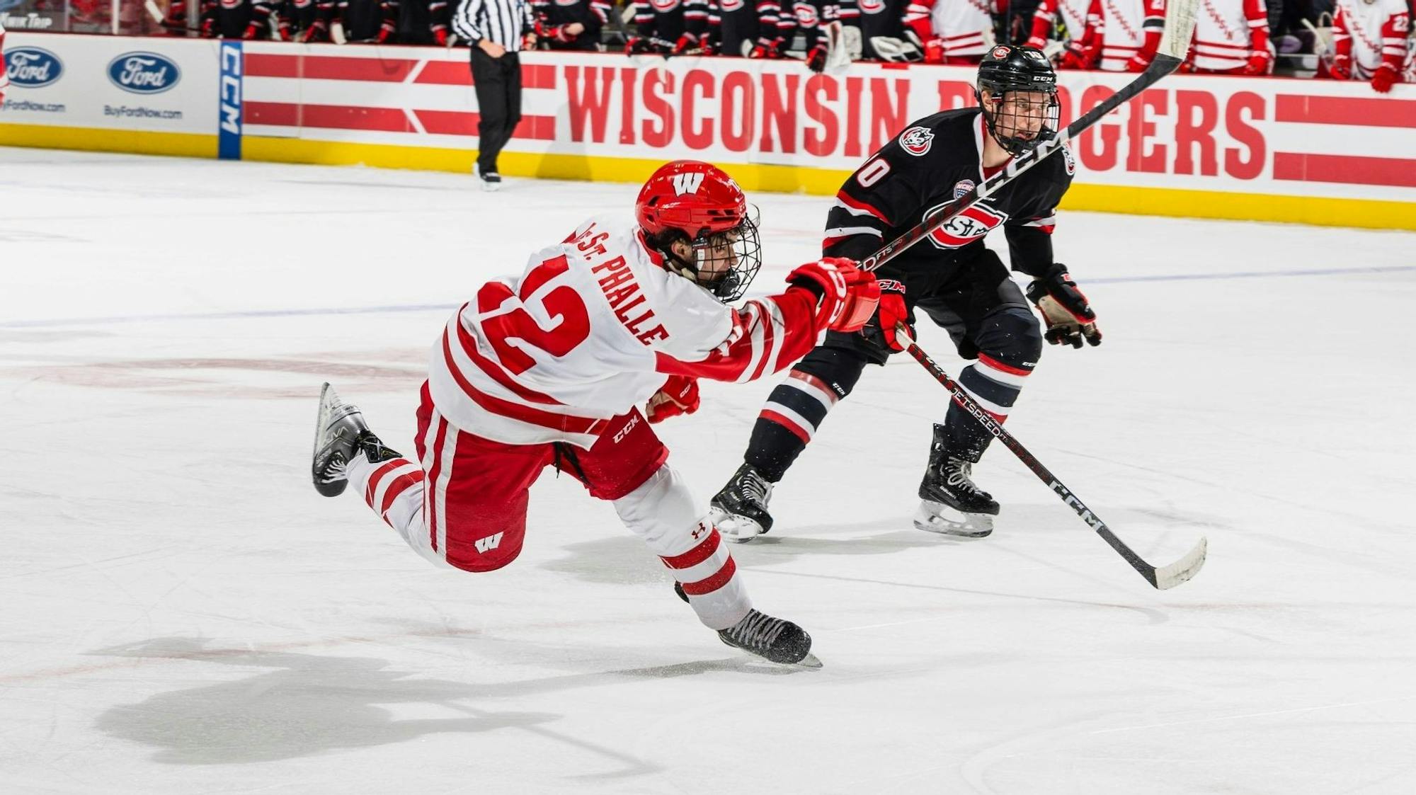 MHockey vs SCSU.jpeg