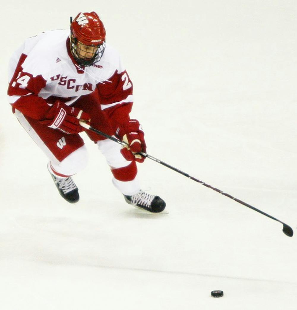 Wisconsin wins one, drops one at St. Cloud State in weekend series