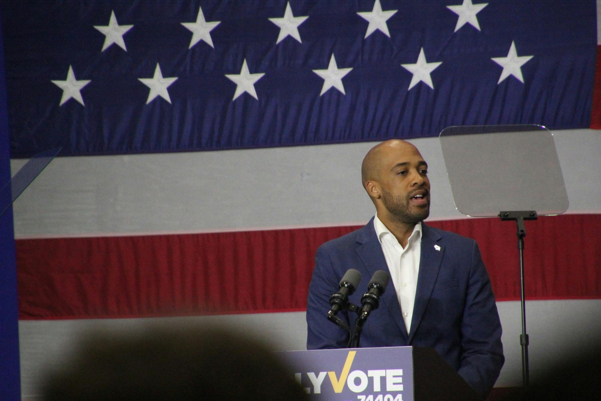 Drake White-Bergey Mandela Barnes.JPG