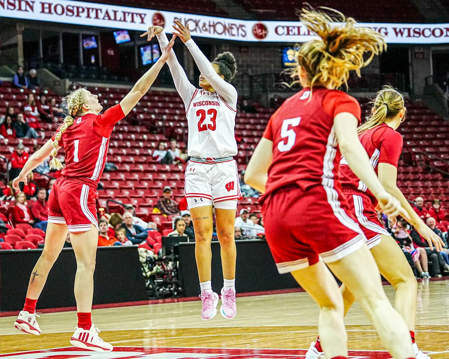 PHOTOS: Badgers lose to Indiana Hoosiers in a tough game