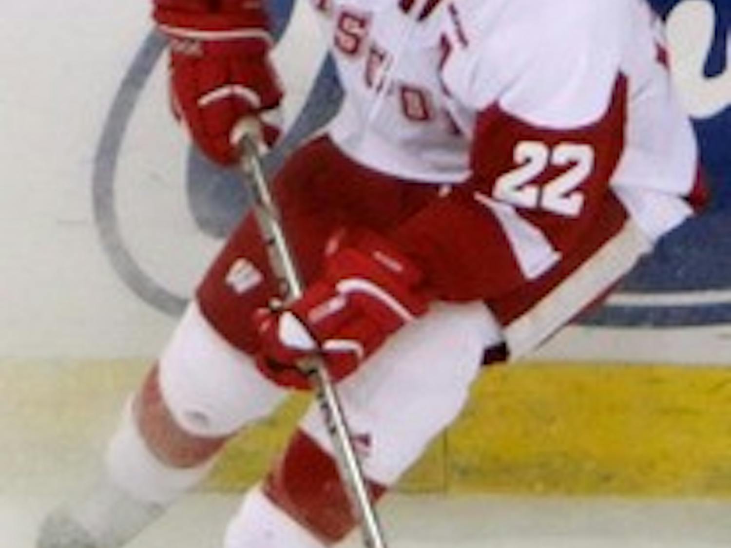 UW men's hockey prepares for long break