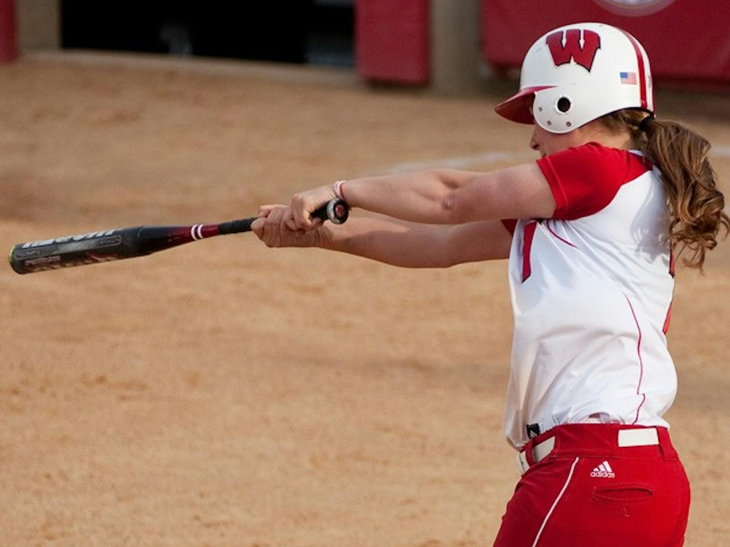 Badgers split doubleheader with Huskies