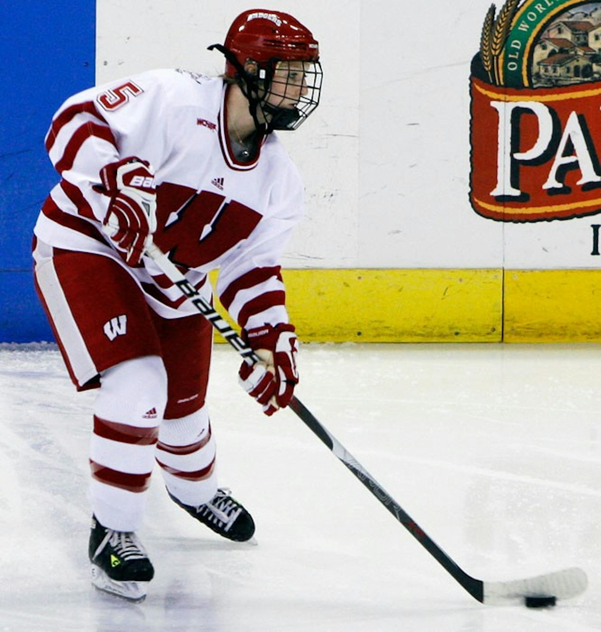 Top-ranked Badgers welcome Buckeyes for weekend tilt