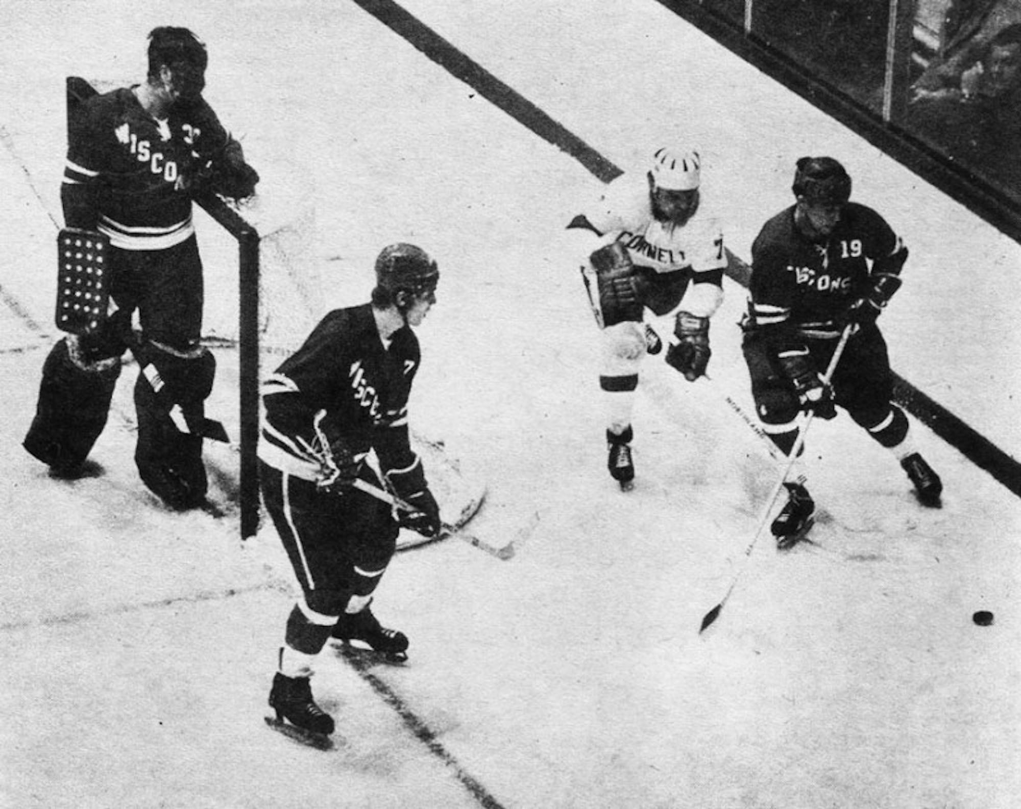 Memories, friendship stay strong in San Jose for Wisconsin hockey alums