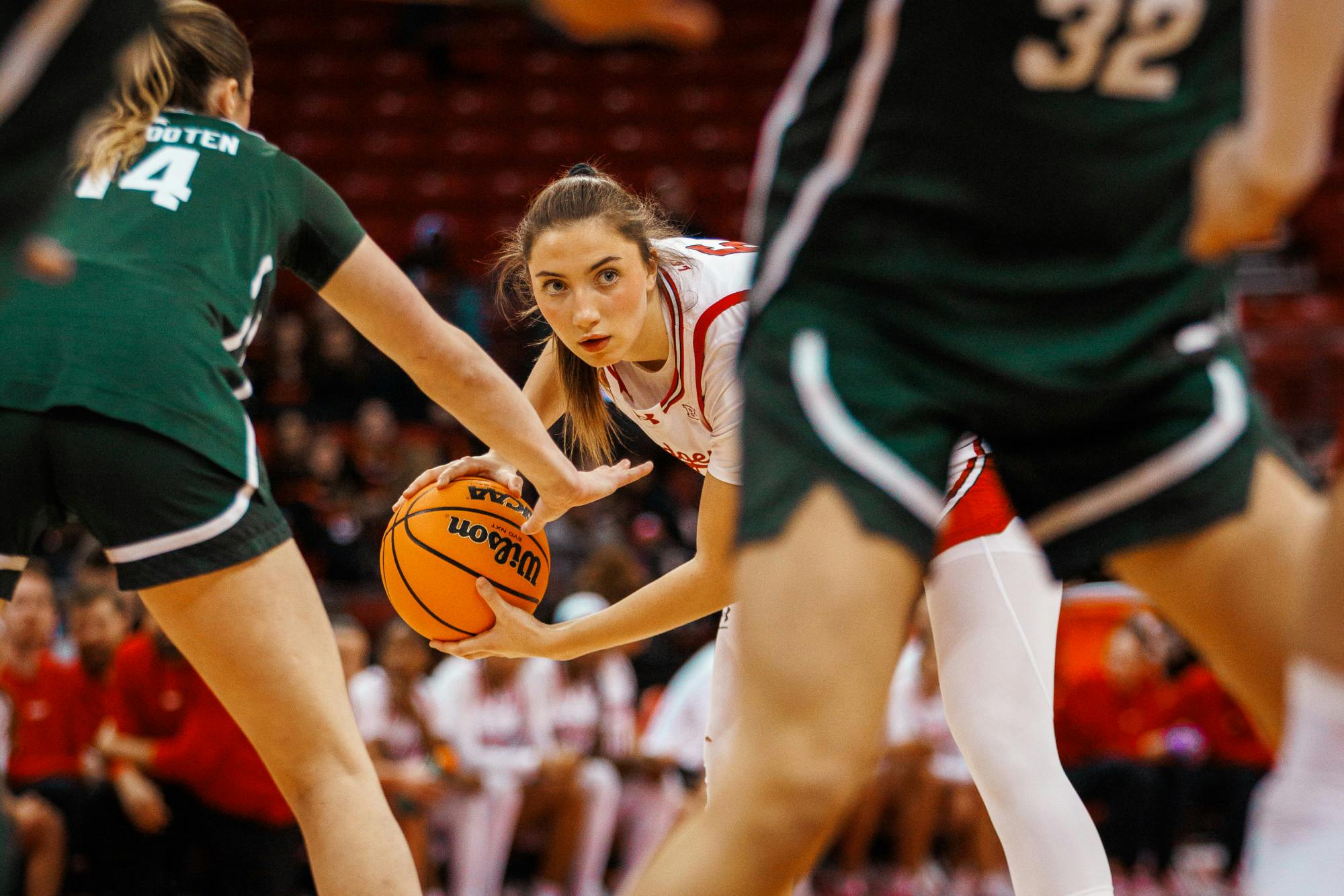 wavphotography_wbasketball_wisco_12-07-7.jpg