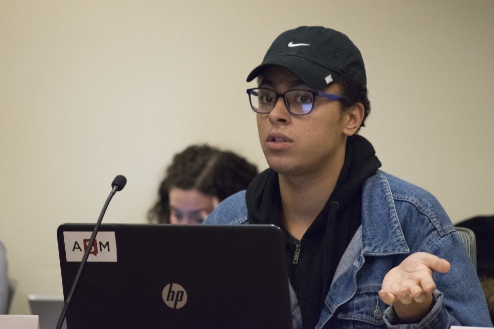 Representative Zaakir Abdul-wahid debated an amendment to decrease Wunk Sheek’s budget at Monday’s Student Service Finance Committee meeting.