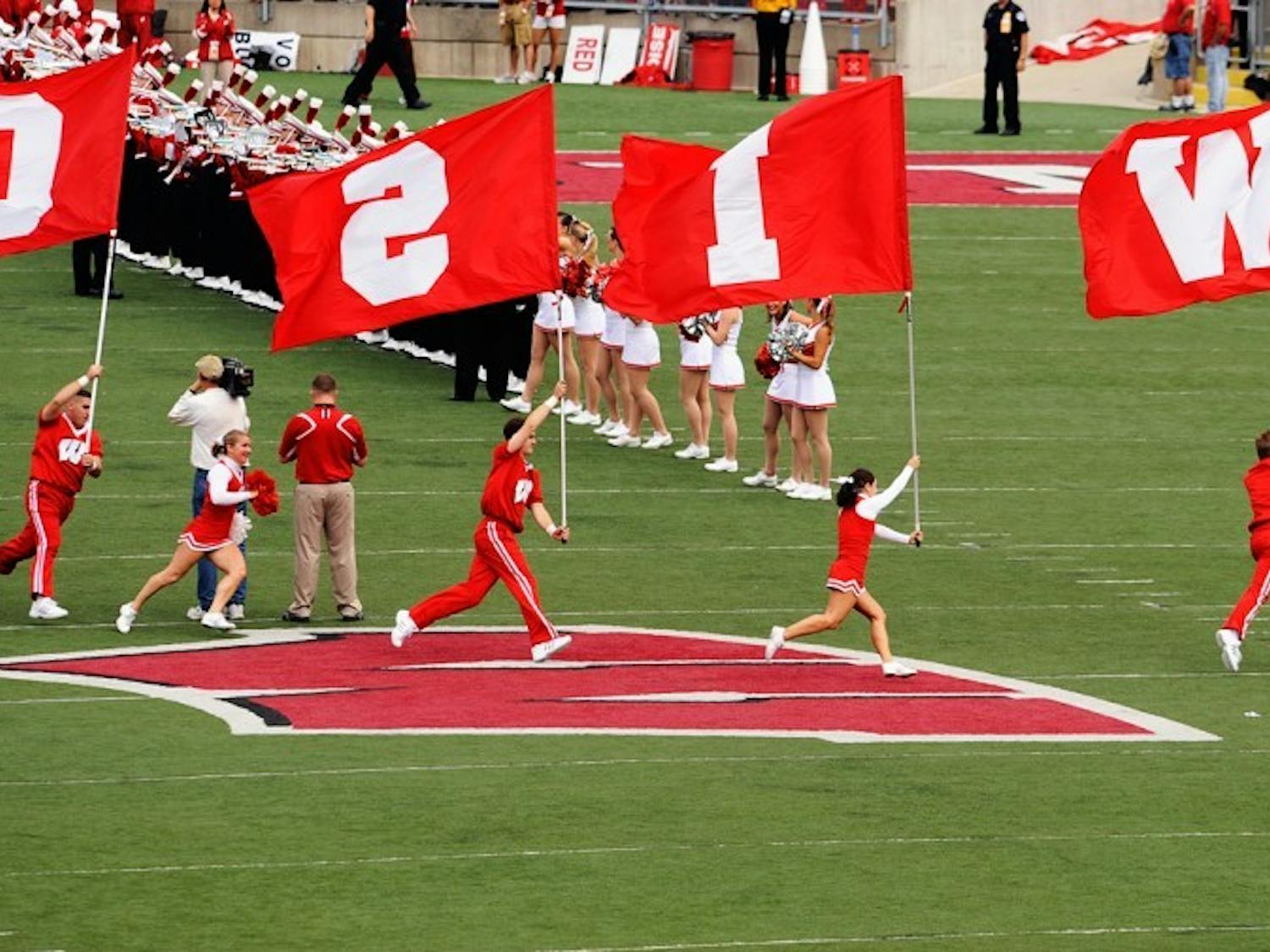 UW celebrates 100 years of fight song
