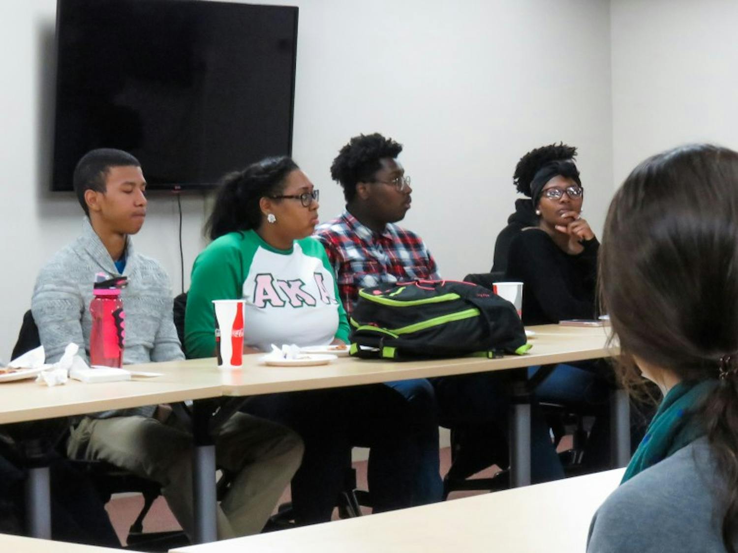 Attendees participated in an open group conversations regarding one’s privilege and the roles of black womxn in society at Wisconsin Black Student Union’s Talk To Me Tuesday: Showin’ Up for Black Womxn event.